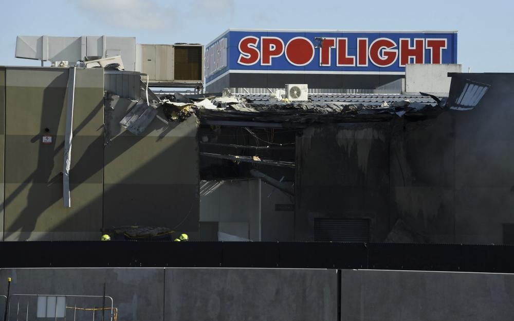 Una avioneta se estrella en un centro comercial en Melbourne