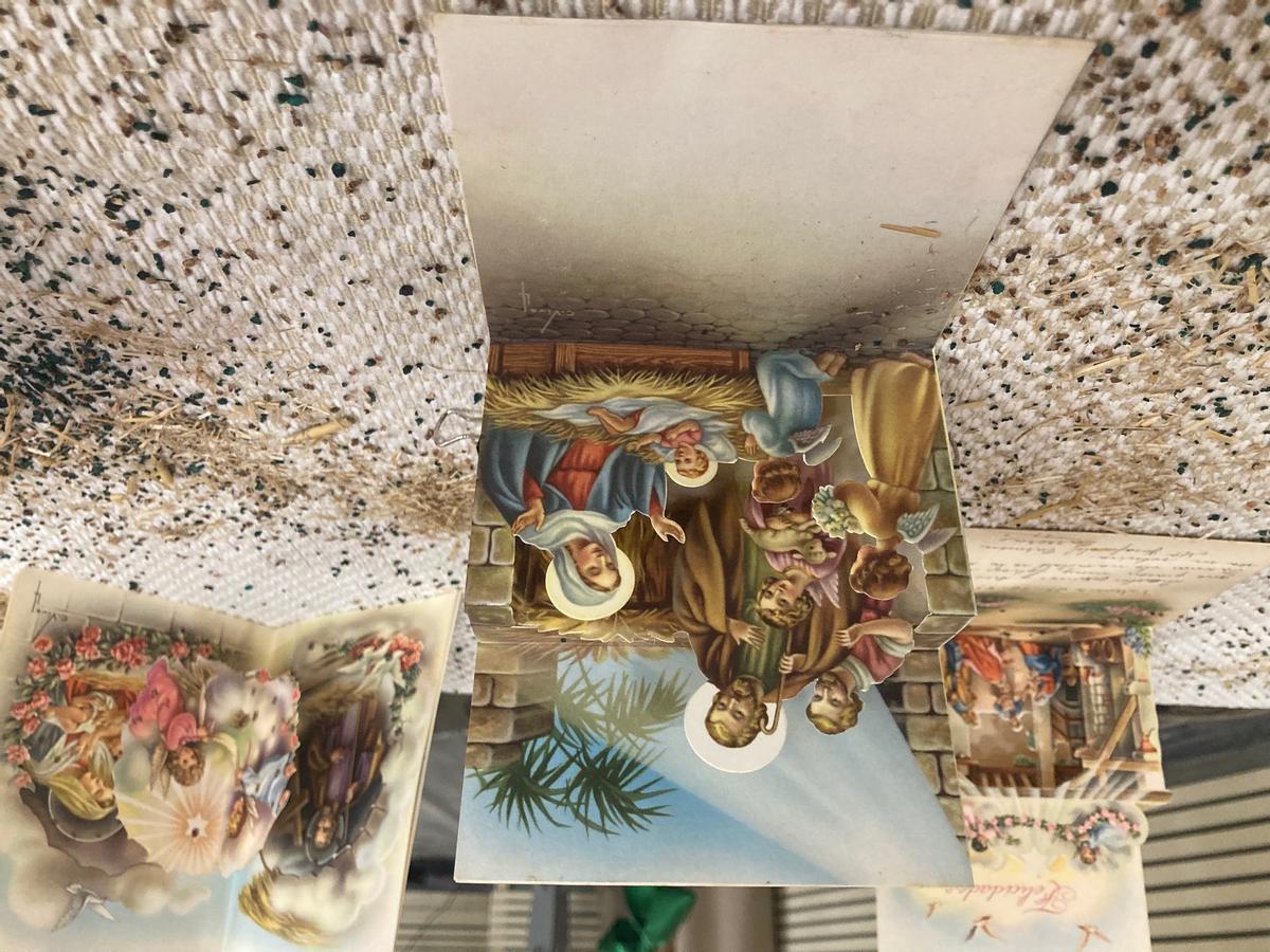 Na Jordana exhibe la historia de las Tarjetas de Navidad en su casal