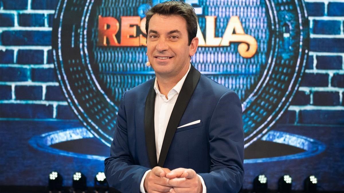 Arturo Valls, en el plató de 'Me resbala'