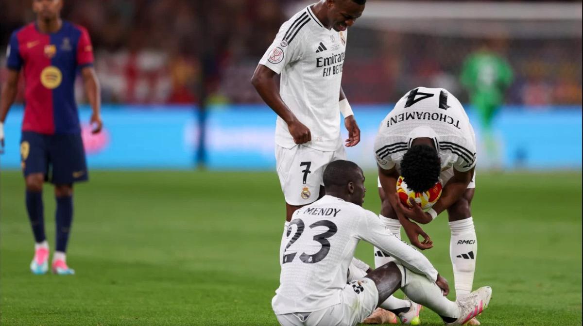 Mendy se lesionón el 26 de abril en la final de Copa ante Barça