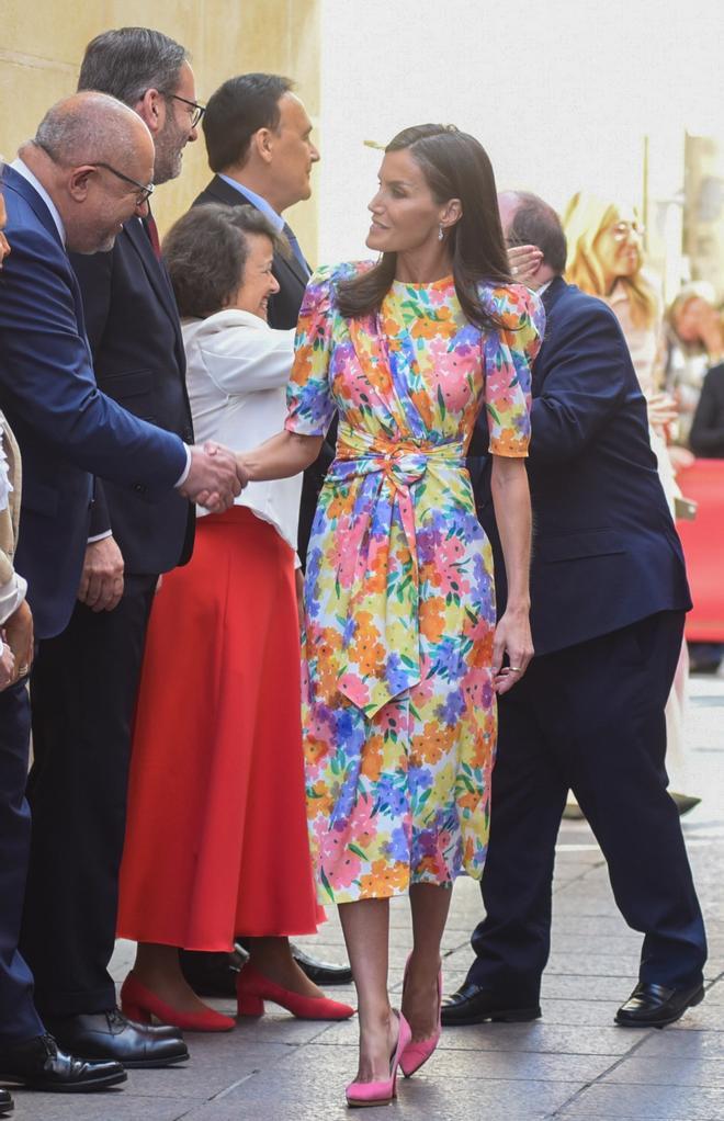 La reina Letizia con vestido de Cayro