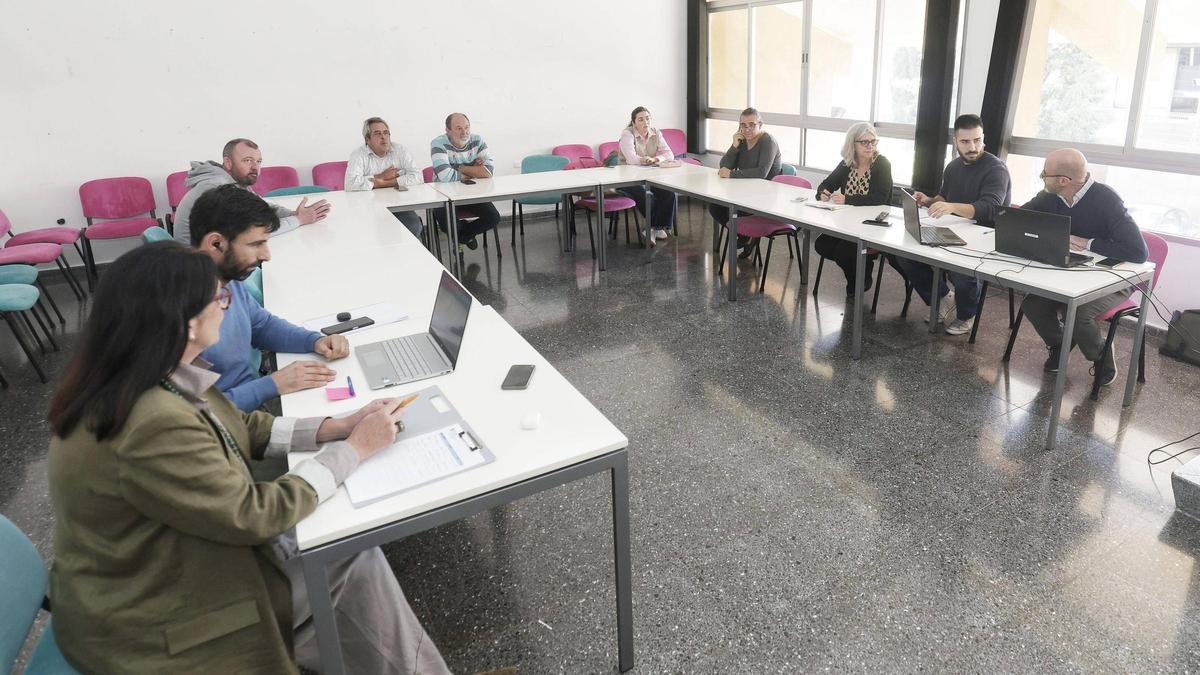 Reunión de la Conselleria con el sector avícola, este miércoles, en Palma