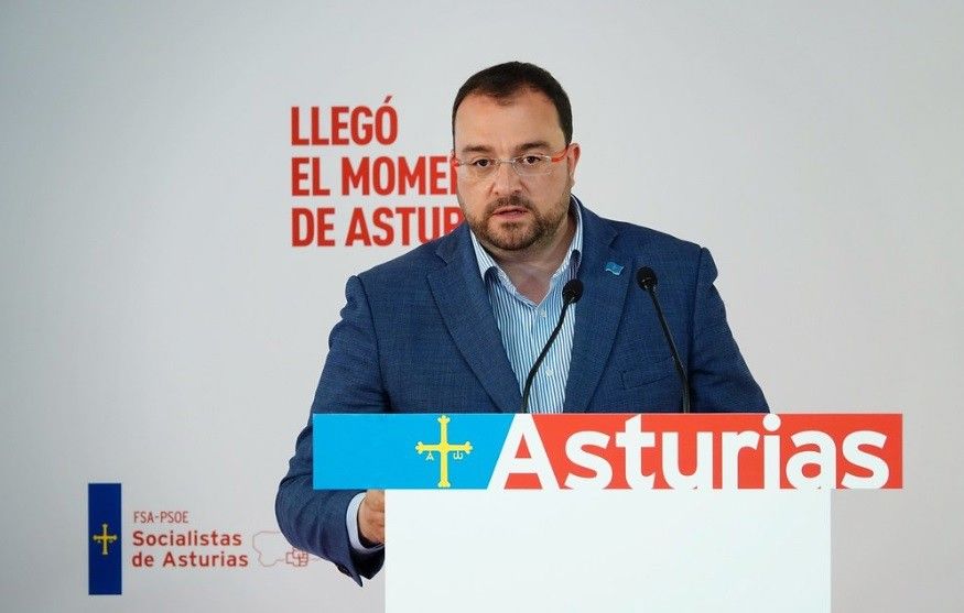 El presidente del Principado y líder de los socialistas asturianos, Adrián Barbón.
