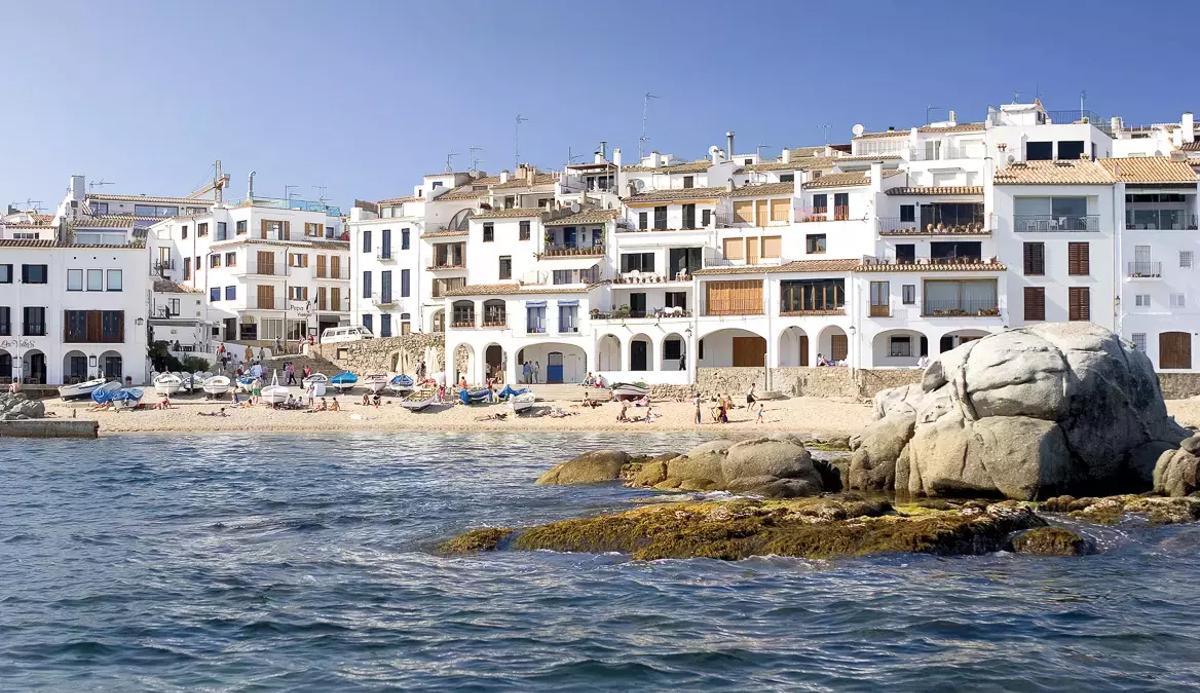 Calella de Palafrugell, uno de los paisajes más vinculados al universo literario de Josep Pla en el Empordà.