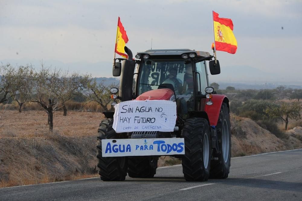 La protesta de agricultores a su paso por el Garru