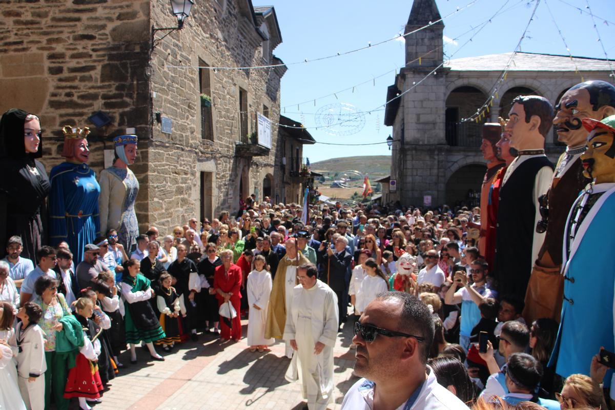 GALERÍA | La Virgen de Las Victorias ilumina Puebla GALERÍA | La Virgen de Las Victorias ilumina Puebla