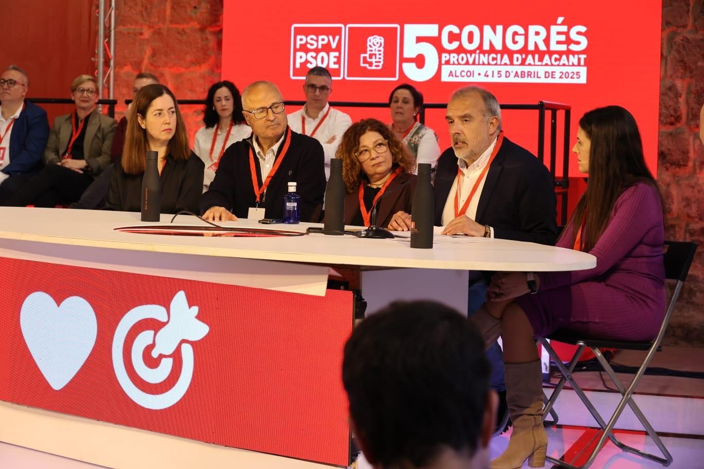 Leire Pajín abre el congreso provincial del PSOE alicantino celebrado en Alcoy