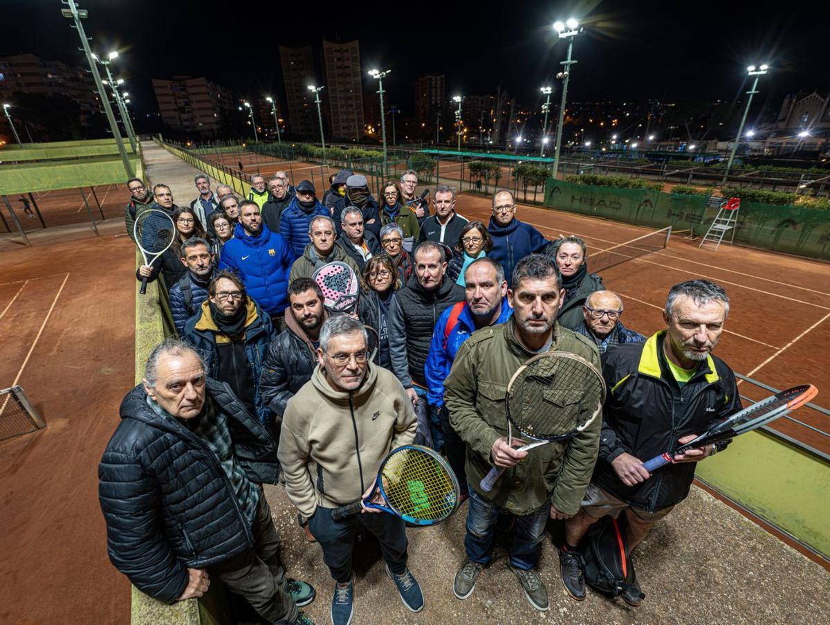 El deteriorament revolta els socis de les pistes de tennis de Barcelona 92