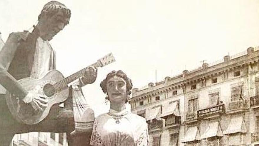 Monumentales y efímeros gigantes en la Feria de Julio