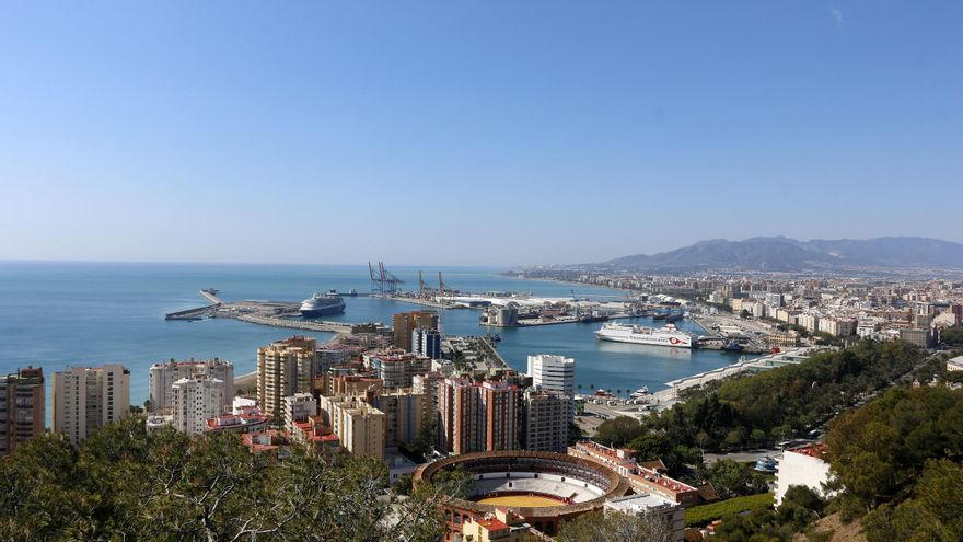 Comienza a operar la nueva gestión digital de servicios del Puerto de Málaga