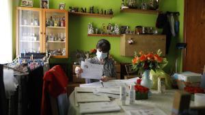 La pujada del gas crispa les comunitats de veïns: «Retallem en calefacció i la gent teletreballa amb abric»