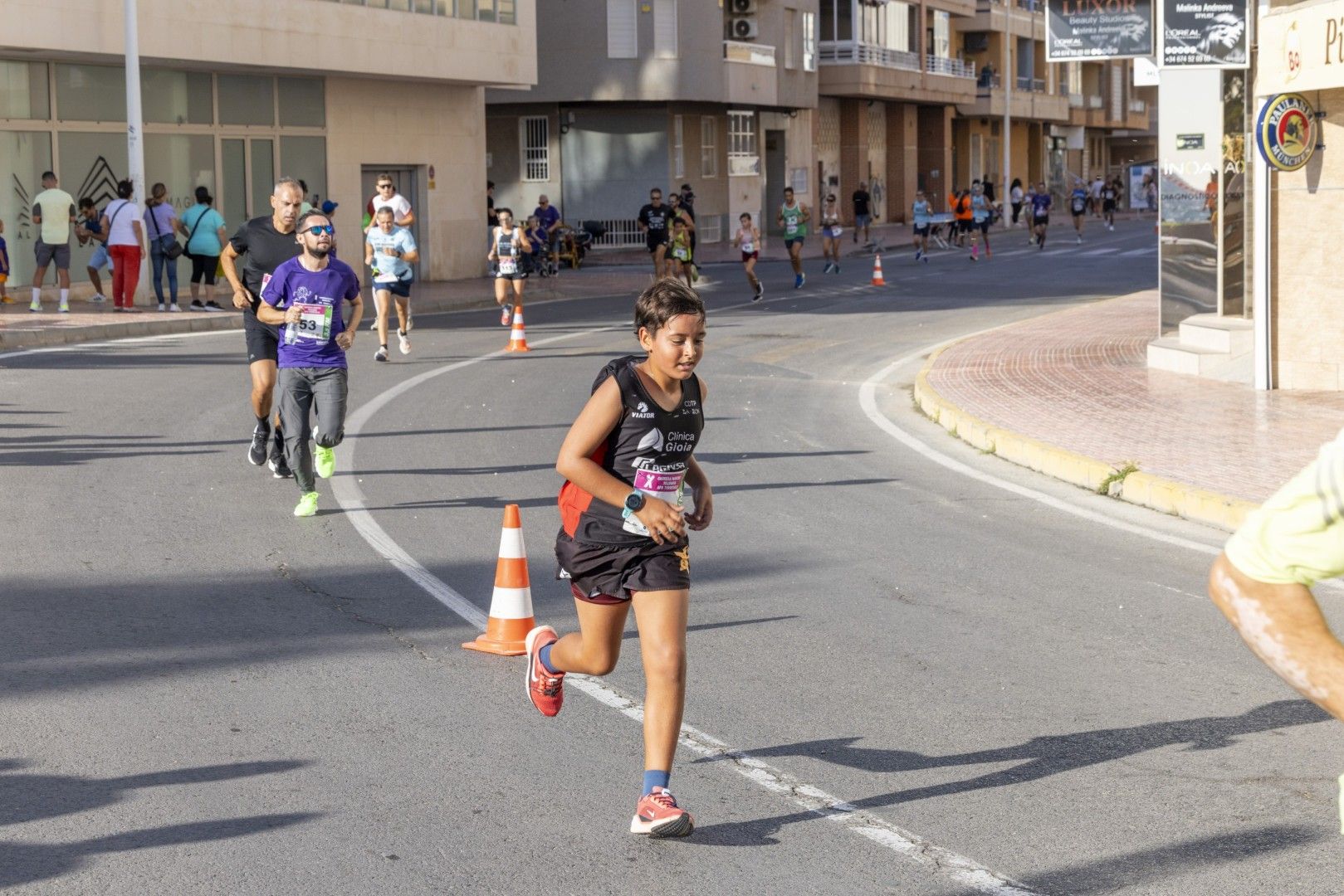 Así fue en imágenes una nueva edición de la carrera solidaria de AFA Torrevieja