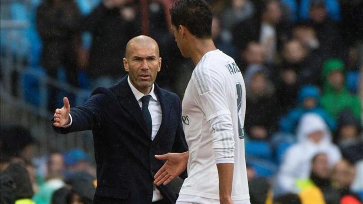 Zidane confirma que no podrá contar con Varane