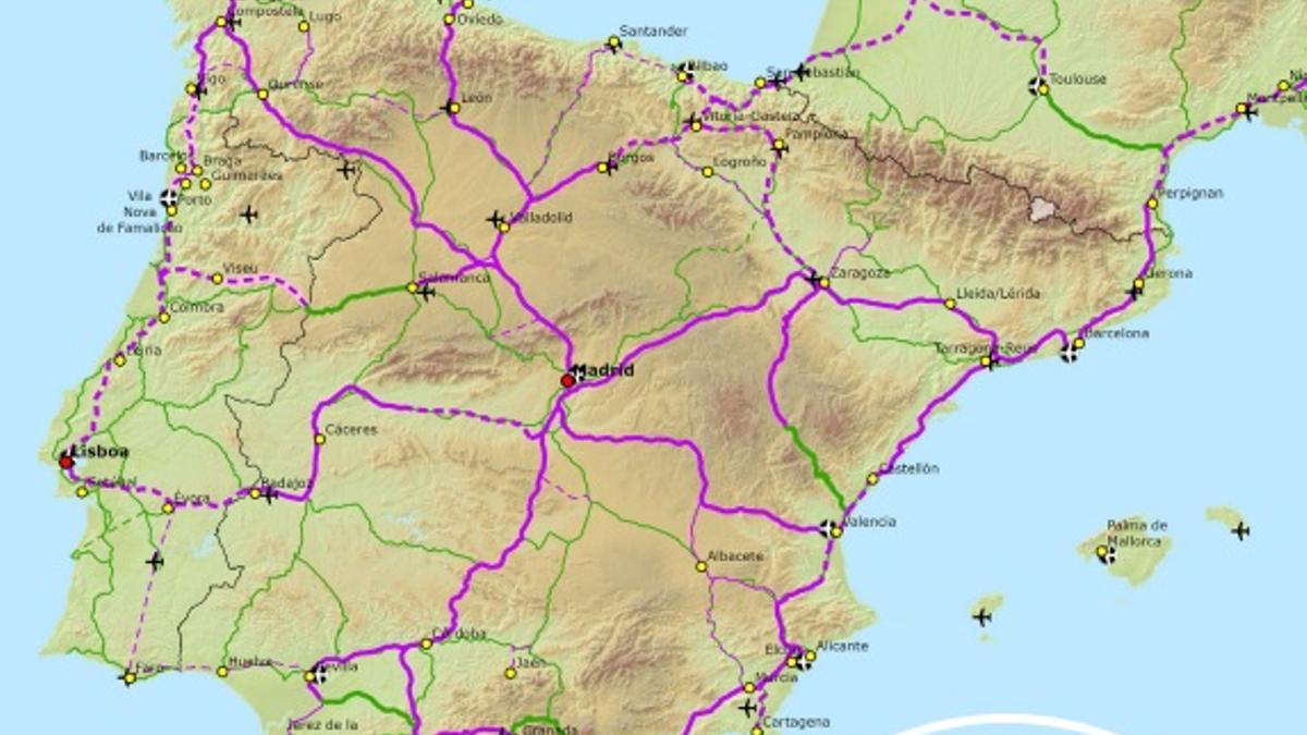 En línea fina, los trazados que se mantienen para 2050, entre los que está el corredor suroeste Plasencia-Astorga.