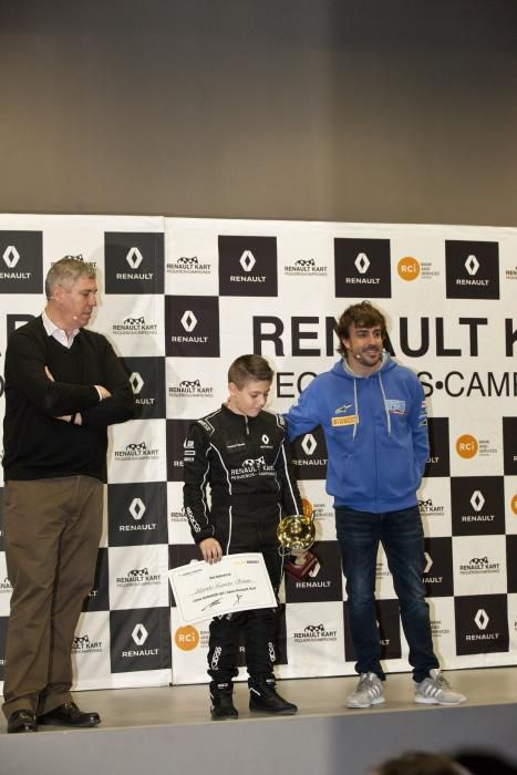 Fernando Alonso entrega los premios Reanult Kart