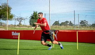 El Sporting pega el estirón: tres de los nuevos fichajes del club superan los 1,84 metros de estatura