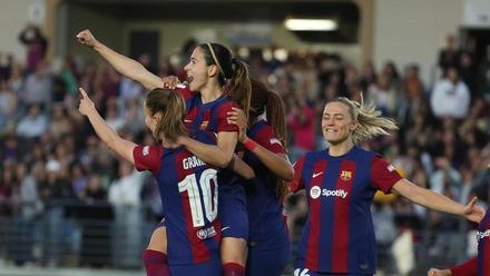 Aitana Bonmatí y Graham Hansen celebrando un gol contra el Real Madrid.