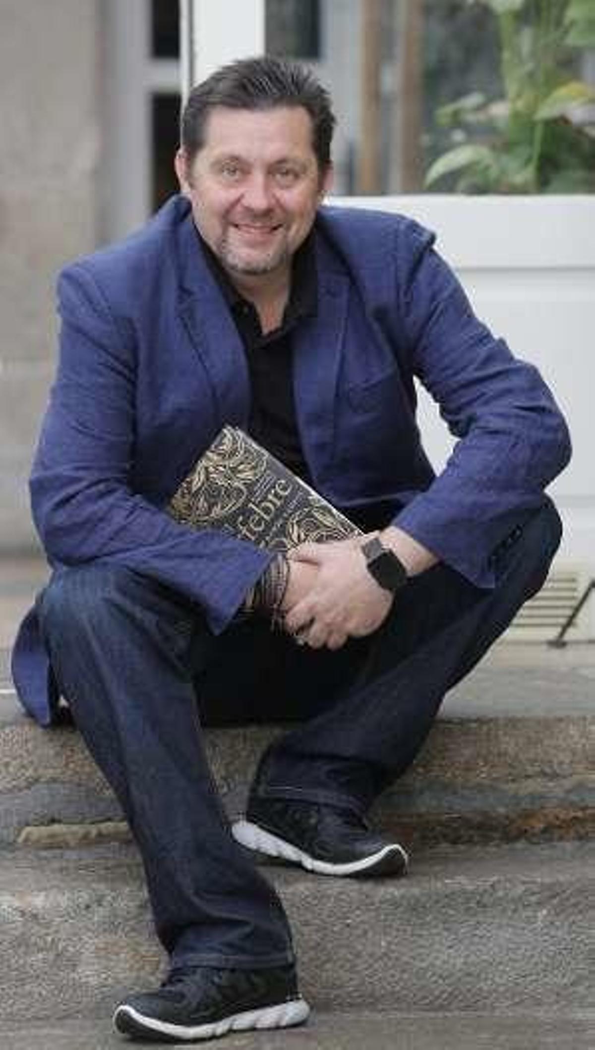 El escritor y guionista Ramón Campos, ayer en Santiago. // Efe