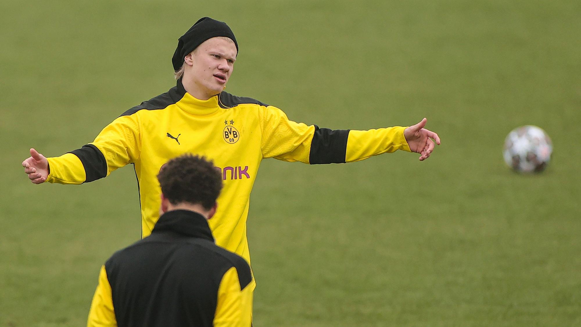 Haaland, en el entrenamiento de este lunes en Dortmund.