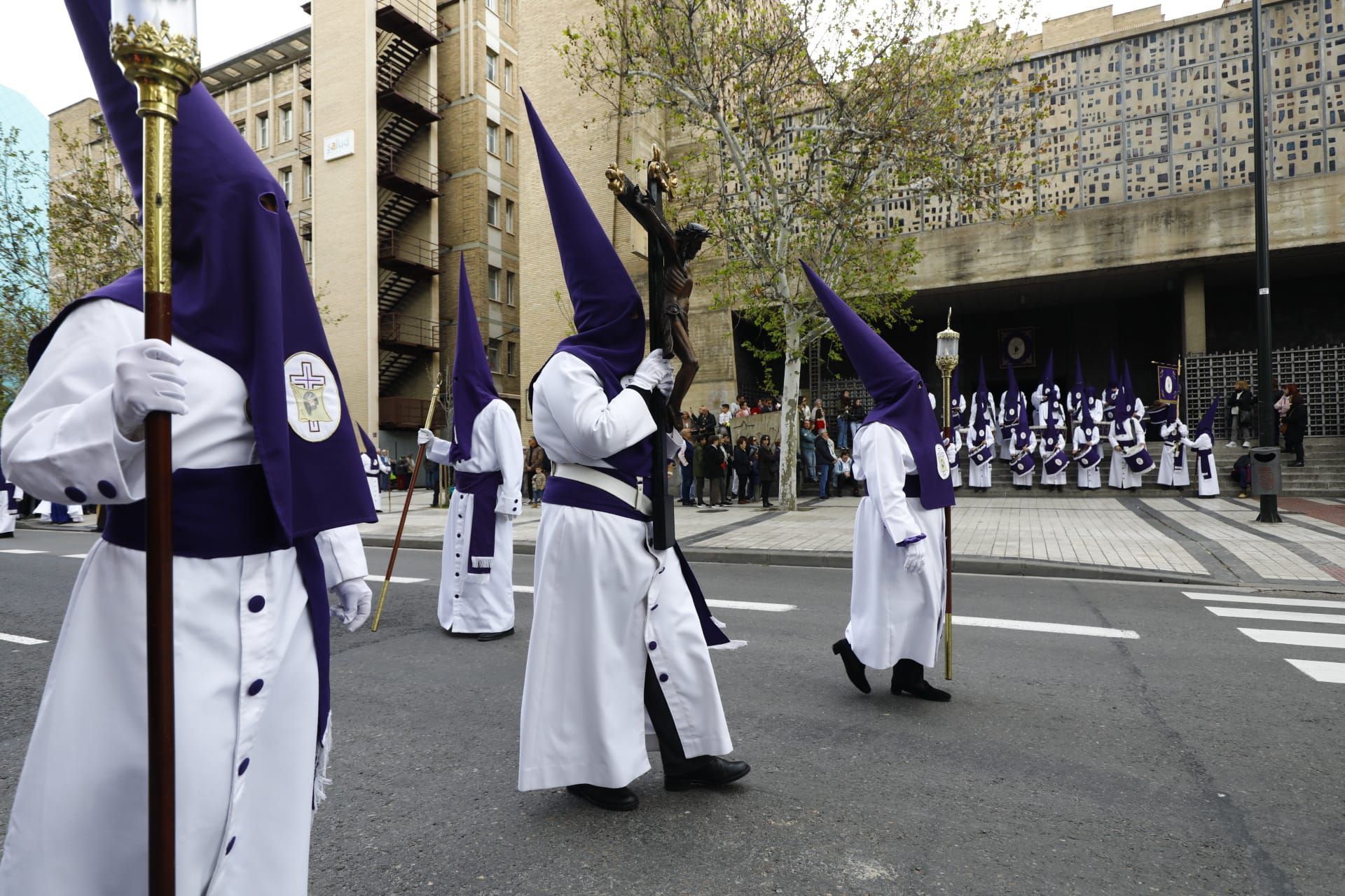 En imágenes | Procesiones del Jueves Santo en Zaragoza