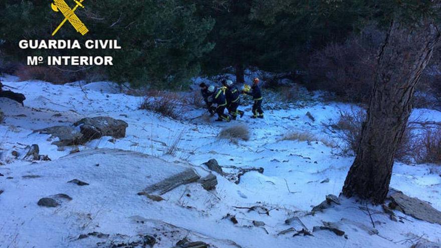 Imagen del rescate facilitada por la Guardia Civil.