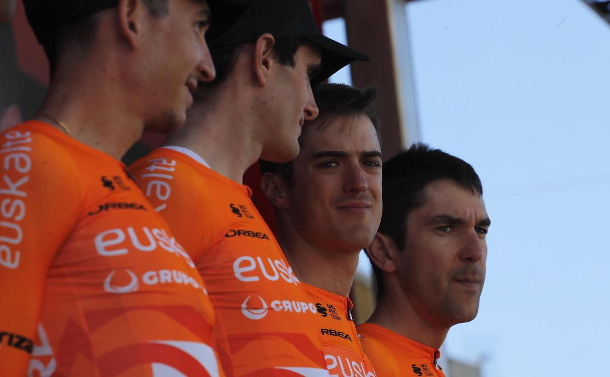 Salida de la Volta Ciclista a la Comunitat Valenciana desde Bétera Salida de la Volta Ciclista a la Comunitat Valenciana desde Bétera