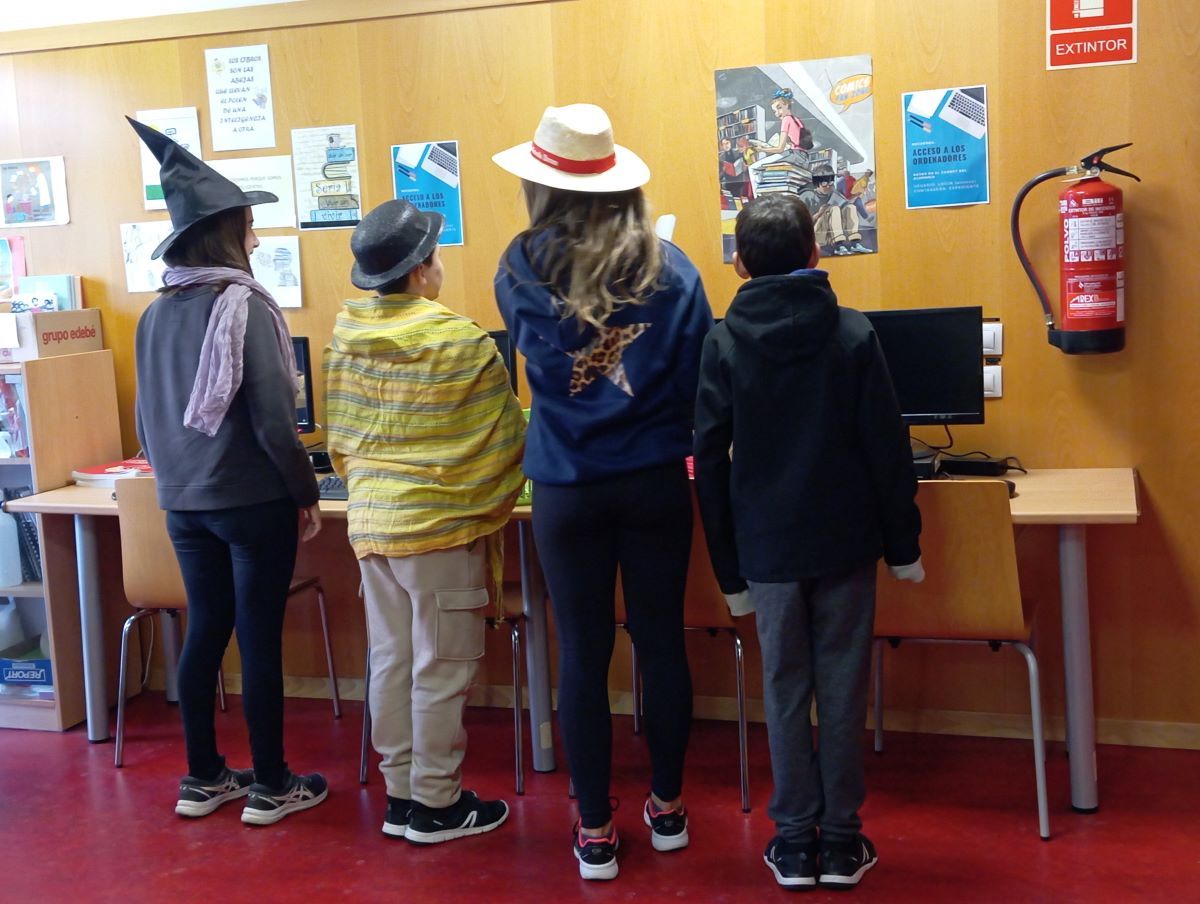 Descubriendo la biblioteca del IES La Azucarera