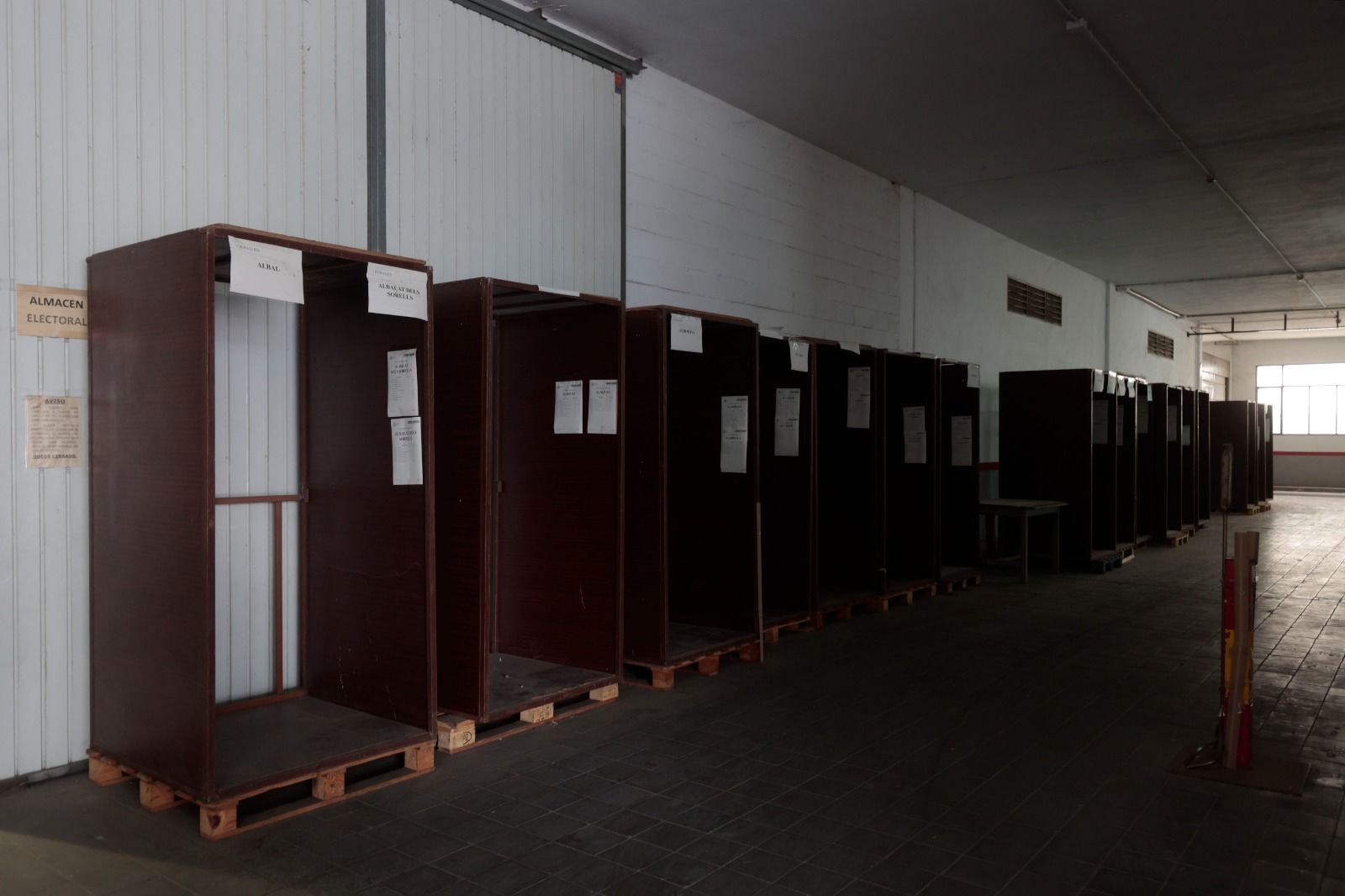 Dispositivo de preparación para el 28M en el almacén electoral de Delegación de Gobierno