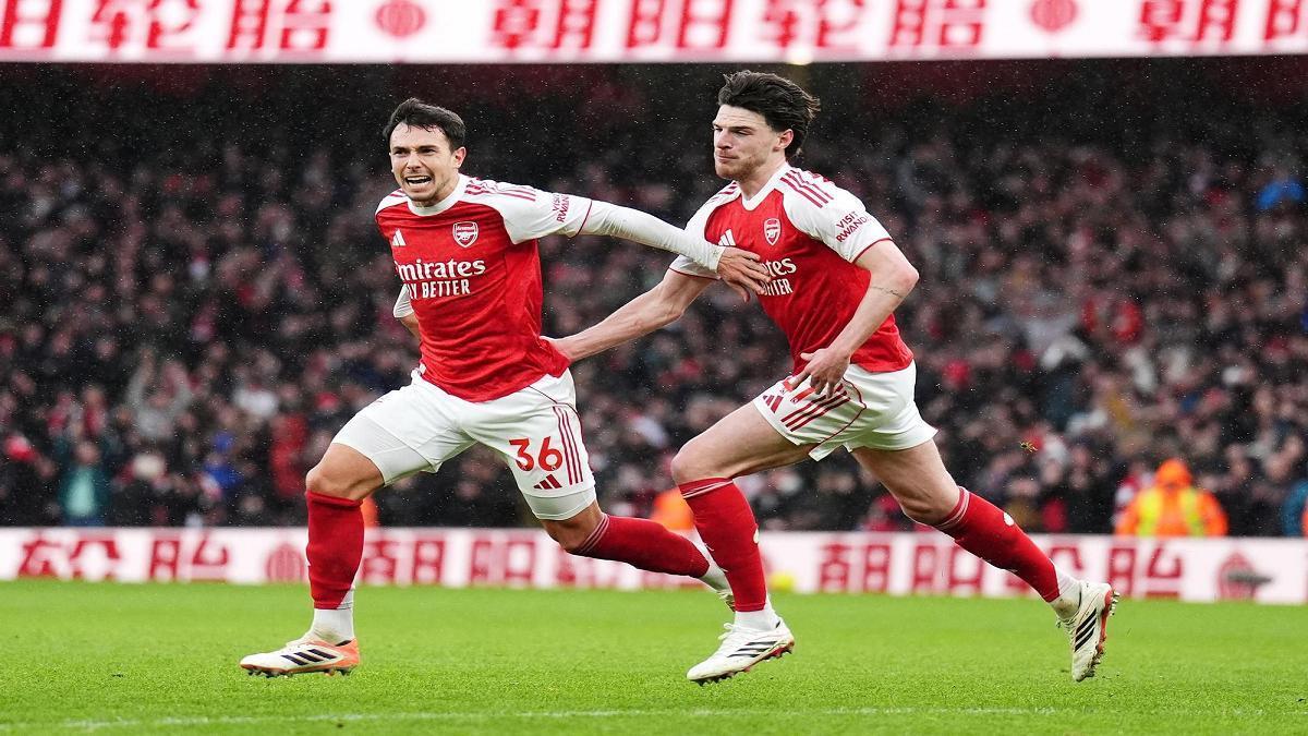 Arsenal continúa en la cúspide de la Premier League y sueña con el campeonato