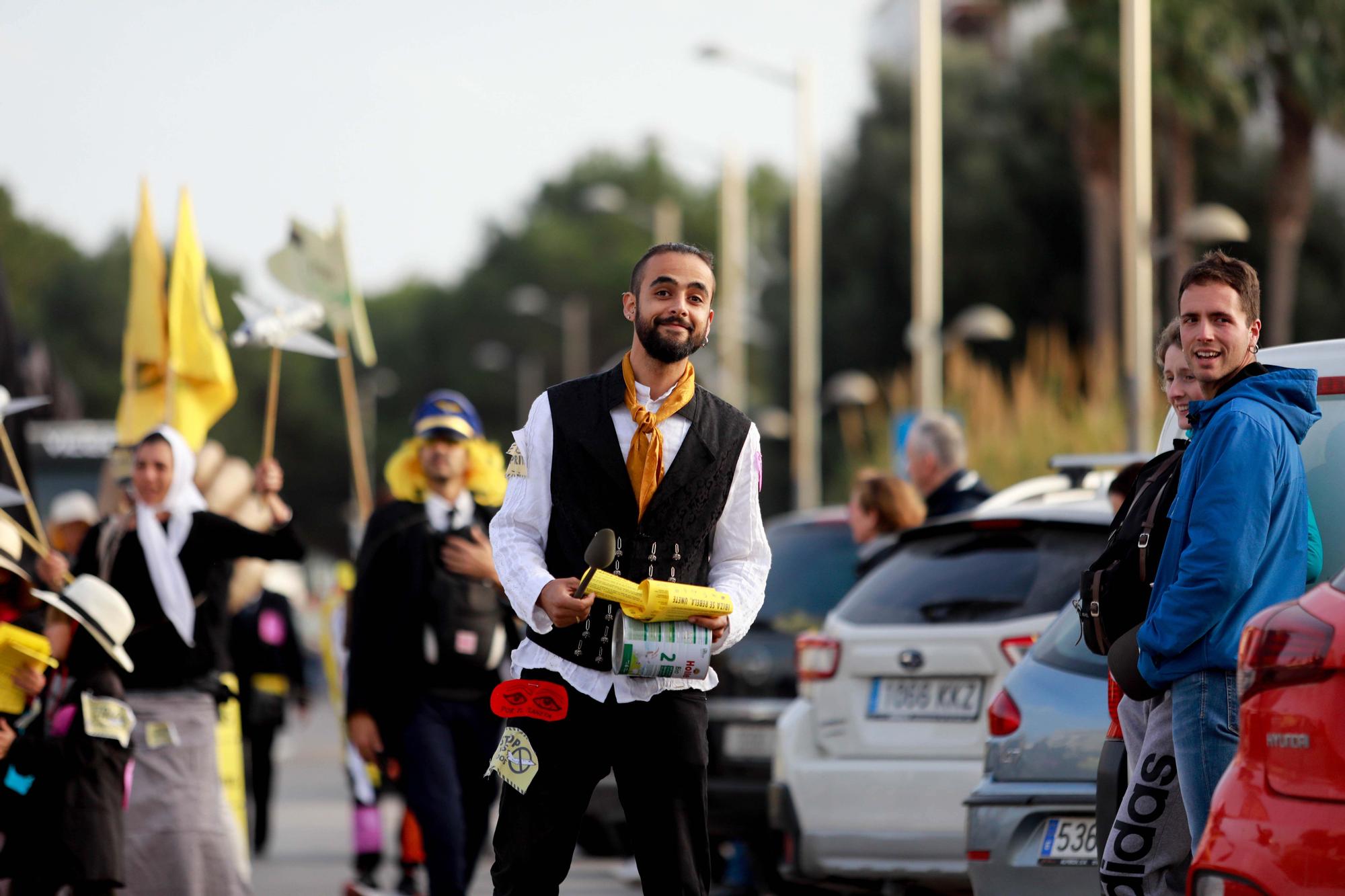 Todas las imágenes de la rúa de carnaval 2023 en Santa Eulària