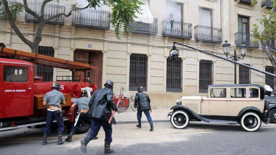 Apagar un incendio de los años 40