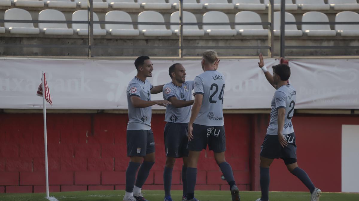 Los jugadores del FC Cartagena celebran uno de los goles en el Nuevo Mirador