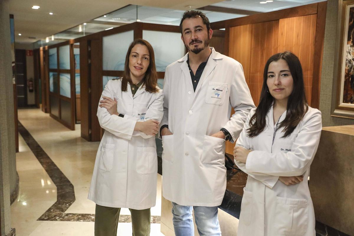 Por la izquierda, Clara Zancada, Aníbal Fernández y Marta Mateos