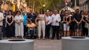 BCN recorda el dolor del 17A a l’espera de l’oficina de víctimes