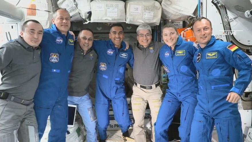 Cuatro astronautas se suman a la tripulación de la Estación Espacial Internacional