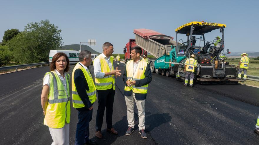 Avanzan las obras en la variante de Barranda para la mejora del firme y el refuerzo de la seguridad vial