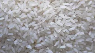 Isabel Viña, médico, advierte sobre los vasitos de arroz de microondas: al calentarlos, ingerimos "nanoplásticos”