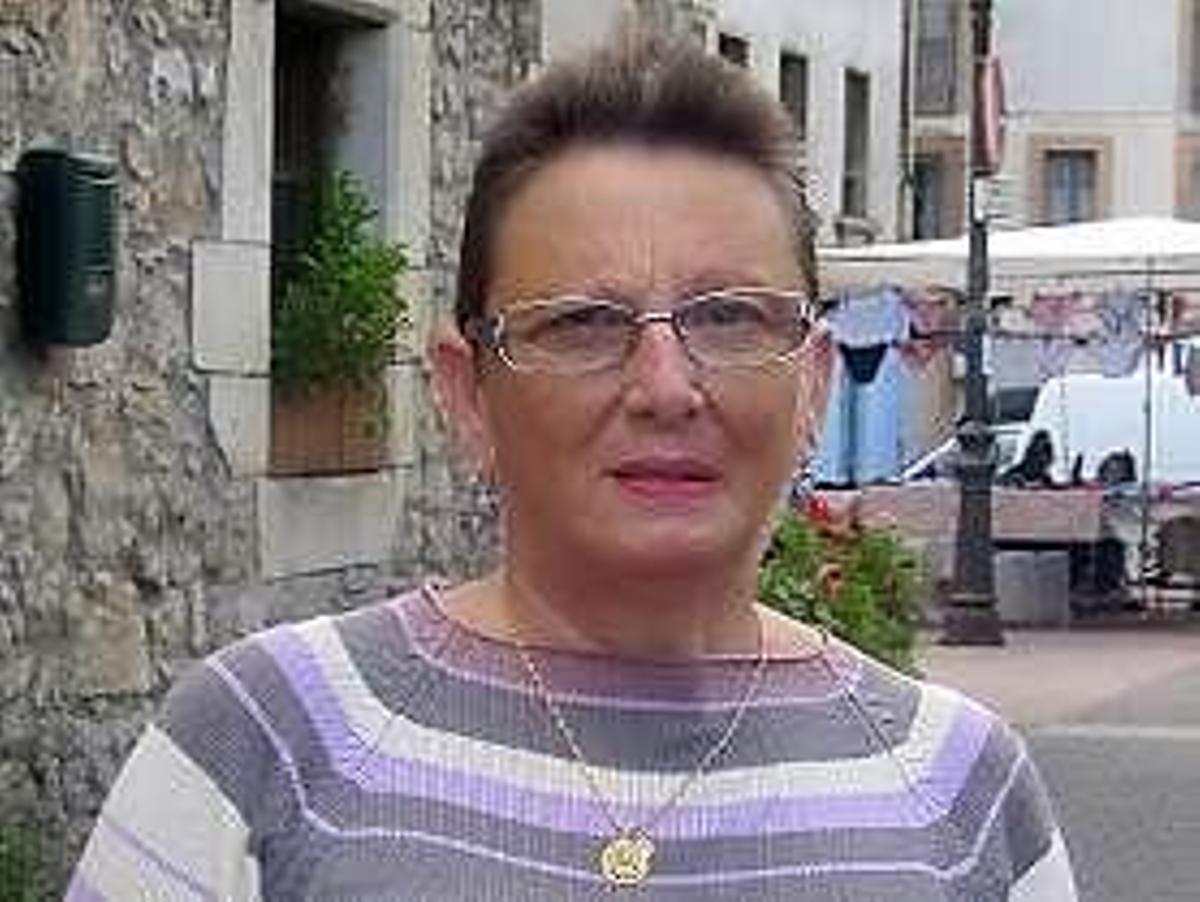 Colunga pasa de banderas
