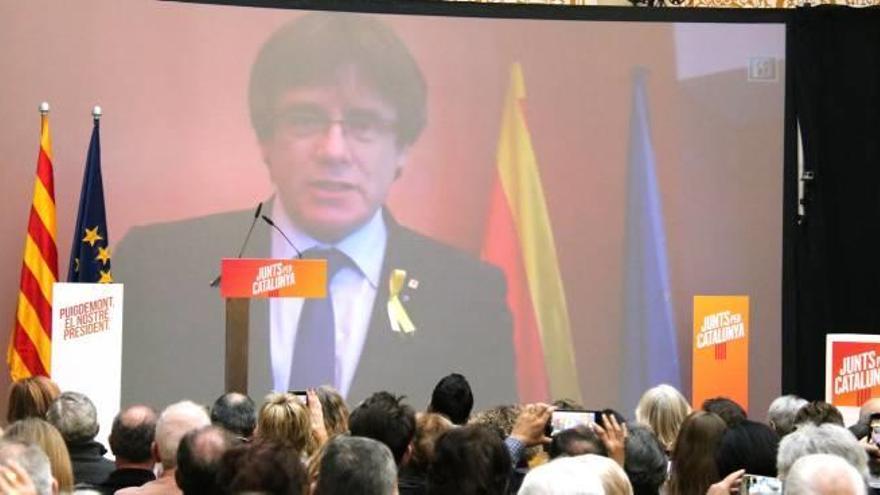 Carles Puigdemont defensa l&#039;escola catalana i assegura  que «és un espai de llibertat»