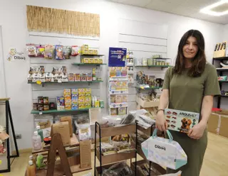 El nuevo modelo familiar: existen más comercios para mascotas que para bebés