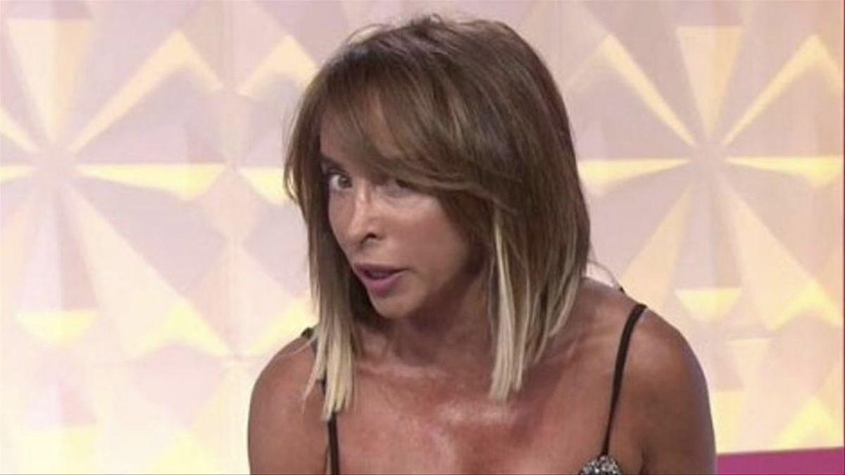 María Patiño pilla a dos presentadores de Mediaset besándose en los pasillos y lo cuenta en directo