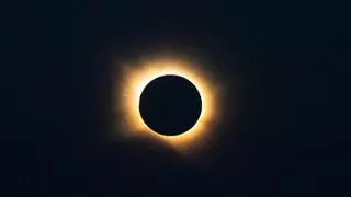 El eclipse del siglo regala la noche más fugaz y asombrosa: así ha sido