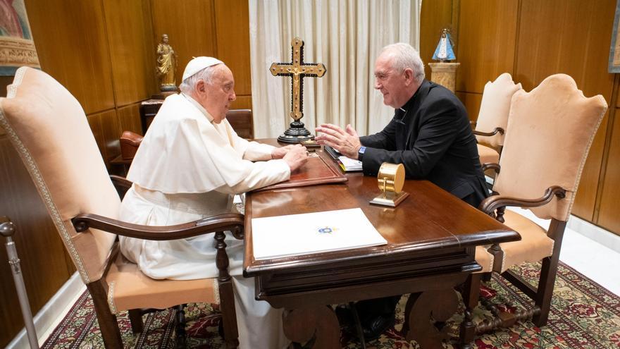 Francisco recibe al obispo de Barbastro en medio de la pugna con el Opus por Torreciudad