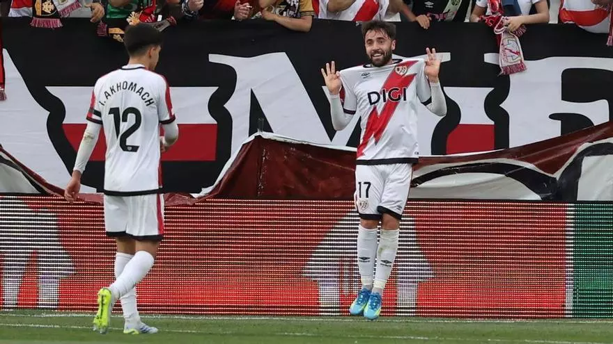 El Rayo Vallecano no se detiene: Unai López caza el rechace y marca el segundo