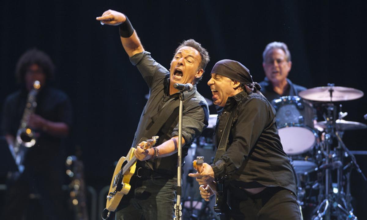 Arranque de gira europea Wrecking Ball de Bruce Springsteen & The E Street Band en el Estadio Olímpico de La Cartuja de Sevilla.