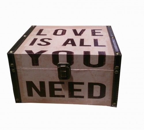 ctv-cq9-muymucho caja-all-you-need-is-love