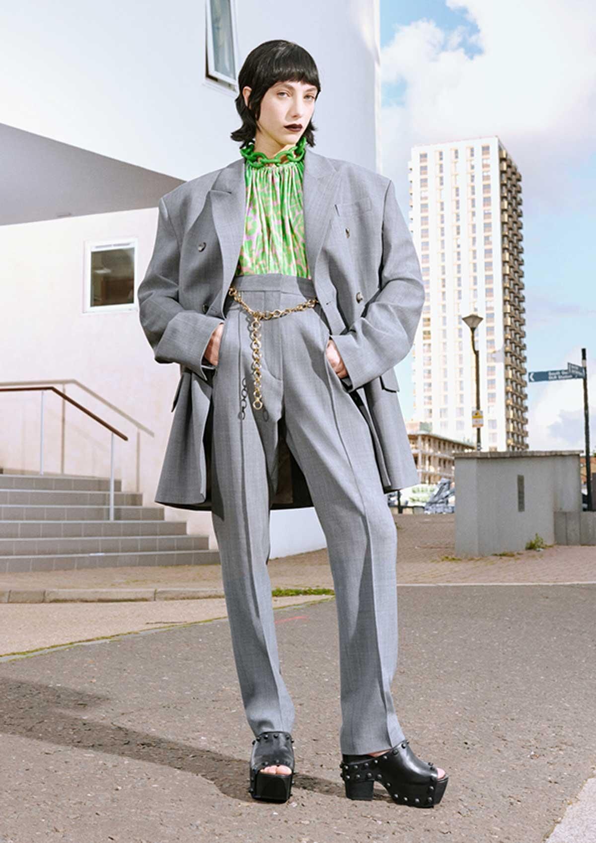 La estilista Georgia Pendlebury se ha encargado de los estilismos en lo nuevo de H&M Studio