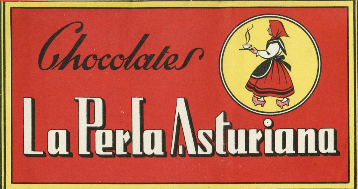 Un recorrido histórico por tabletas de chocolate y carteles gracias a una donación al Pueblo de Asturias (en imágenes)