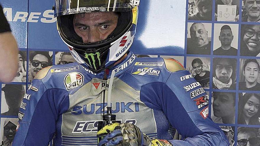 Joan Mir, ayer en el box del circuito de Misano.