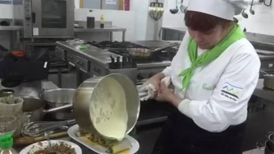 La escuela de hostelería del IES Valle de Aller acogió la final del concurso gastronómico “Los nabos na cocina”